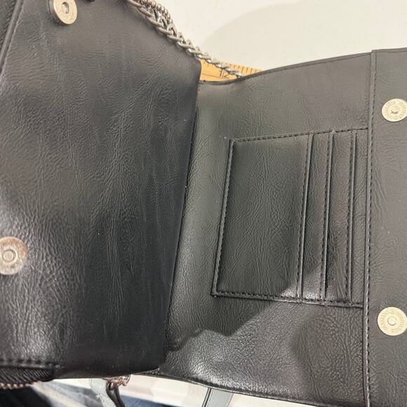 Steve Madden Mini Crossbody Wallet on a Chain Light Gray/Blue Faux Leather - Picture 8 of 9